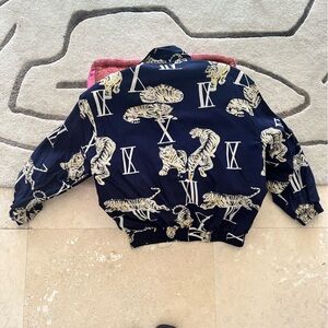 Navy Print Tiger Jacket Bomber Style 
Size small 
Wind breaker Chic